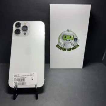 iPhone 13 Pro Max reacondicionado de 128GB en color blanco