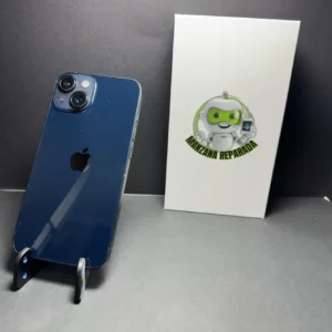 iPhone 13 reacondicionado con 256GB color medianoche y pantalla OLED de 6,1 pulgadas