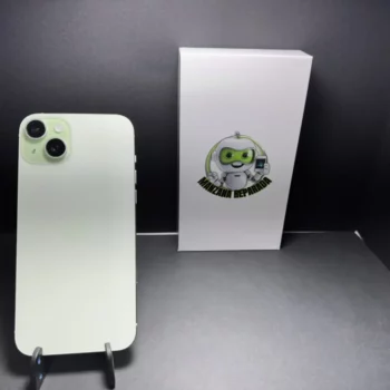 iPhone 15 Plus reacondicionado 128GB color verde con pantalla OLED de 6,7 pulgadas y chip A16 Bionic